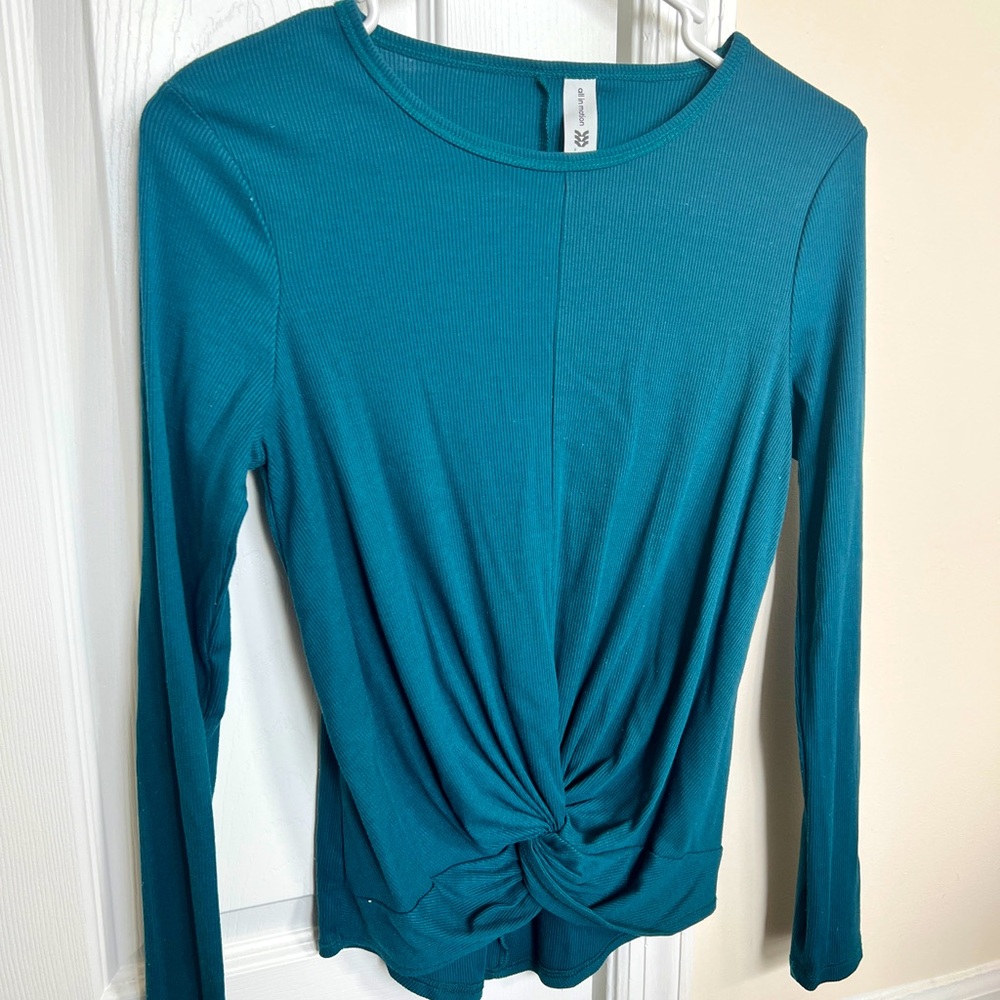 All in Motion Long sleeve twist